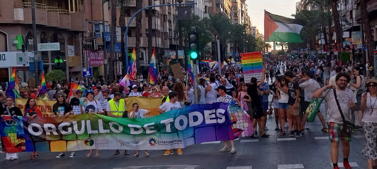 CCOOAM's tweet image. Orgullosas del #OrgullAlacant reivindicativo, liberador #DretsiDignitat #FreePalestine