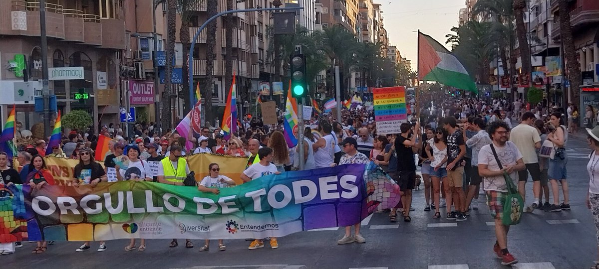 CCOOAM's tweet image. Orgullosas del #OrgullAlacant reivindicativo, liberador #DretsiDignitat #FreePalestine