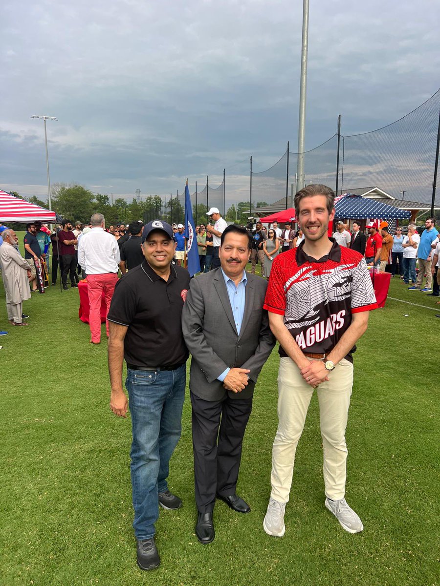 juanpablo4VA's tweet image. One of the promises I made when I jumped into public service was to show up and invest in every community across our commonwealth to share @GovernorVA message of opportunity and success. There are no “fly-bys” if you want to serve. This is about going deep. Connecting with new…
