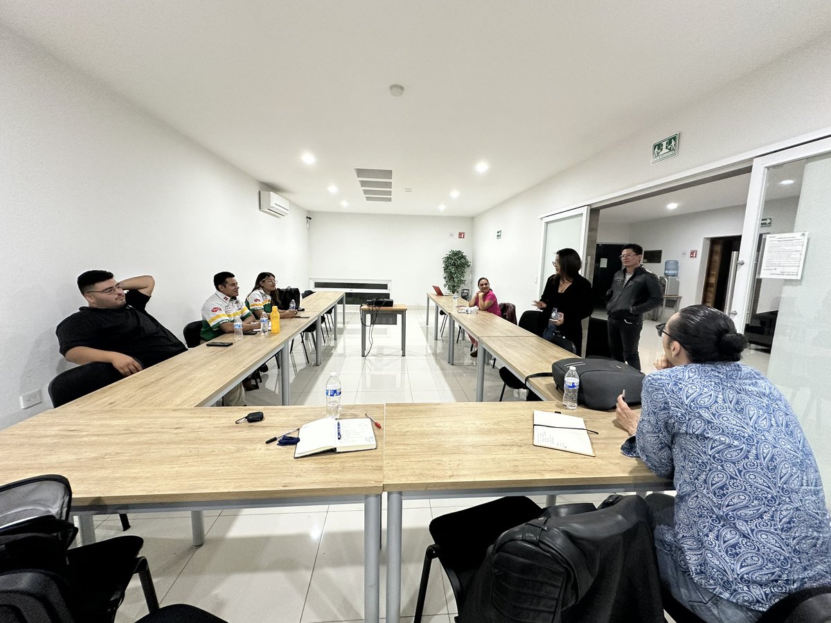 edwin_mtz2's tweet photo. El jueves 17 de julio, a las 19:30 h, en @coparmexags llevamos a cabo la 1ra reunión del Comité de PyMES, en donde, emprendedores, empresarios y liderazgos del ecosistema del estado compartimos el pulso, visión y perspectiva de las PyMES en el eje económico de Ags. https://t.co/aObWtps5BN