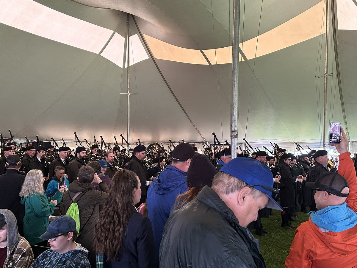 GarnettGenuis's tweet image. A little rain couldn’t dampen the spirit at Sherwood Park’s annual Highland Gathering.
