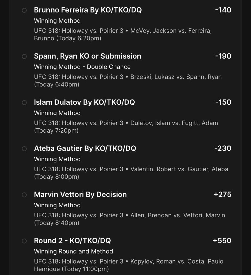 dphilgolfs10's tweet photo. Hail Mary plays for #UFC318 banger! https://t.co/fuC0wbSbXO