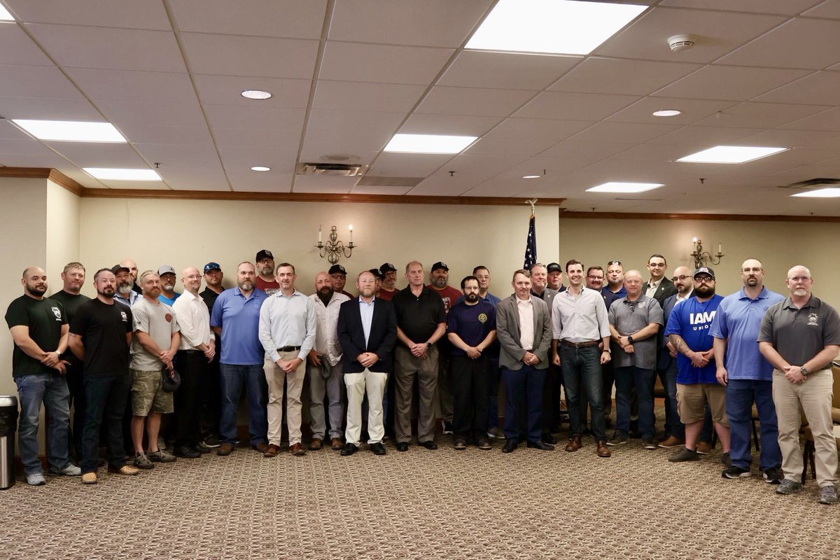 RepDeluzio's tweet image. Thanks to @RepMichaelRulli & union rail workers for coming together for an important roundtable conversation about rail safety & worker safety. We met just a few miles from the site of Norfolk Southern's East Palestine derailment more than 2 years ago.
Congress needs to pass my…