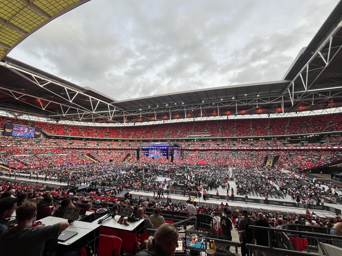 boxing_social's tweet image. Usyk vs. Dubois 2 ๐๏ธ
Weโve got you covered!
Tune in to Boxing Socials YouTube channel @JamesWh53873062 will be on hand with all the reactions. ๐
#UsykDubois2 @Queensberry