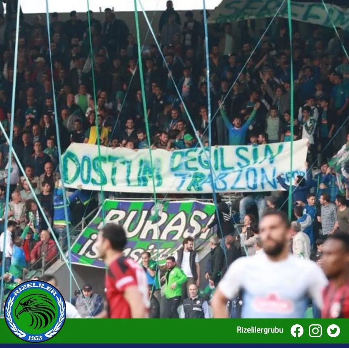 YAPTIĞINIZ SİYASETİ MENFAATİ UĞRUNA ŞANLI RİZESPORUMUZU ALET ETMEYİN.RİZESPORUMUZ NE SİYASETİN NE DE SİZİN GİBİ OMURGASIZLARIN DEĞİLDİR. RİZESPORUMUZUN GERÇEK SAHİPLERİ TARAFTARLARIDIR!
BİZ O DENİZİN TEMİZ TARAFINDAYIZ. 
NE BİRİZ NE DE DOSTUZ!