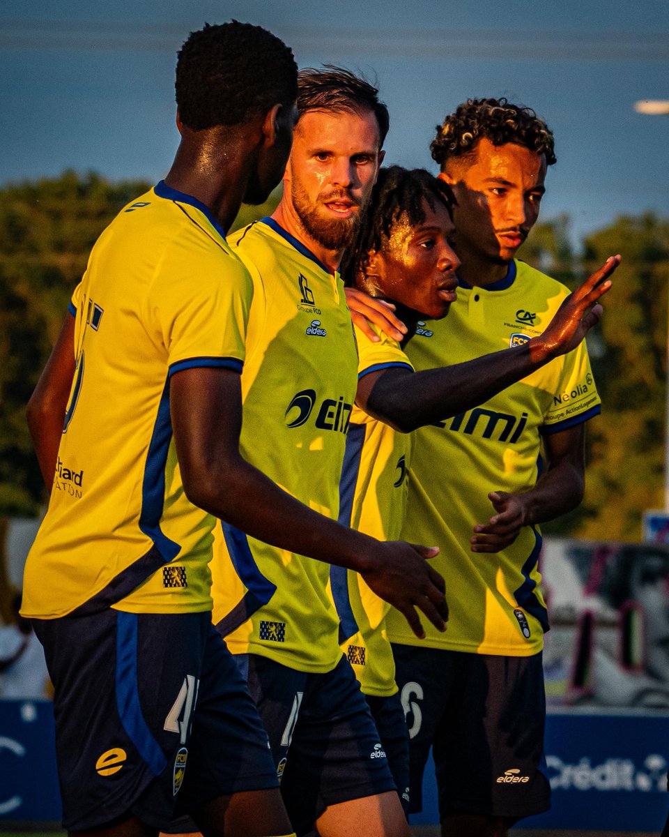 FCSM_officiel's tweet photo. 🏁 C'est terminé à Biesheim, le FCSM s'impose pour son deuxième match de préparation avec des buts d'Alex Daho, Aymen Boutoutaou et Dylan Tavares !
1⃣-3⃣ #ASCBFCSM https://t.co/Lz89KF29yu