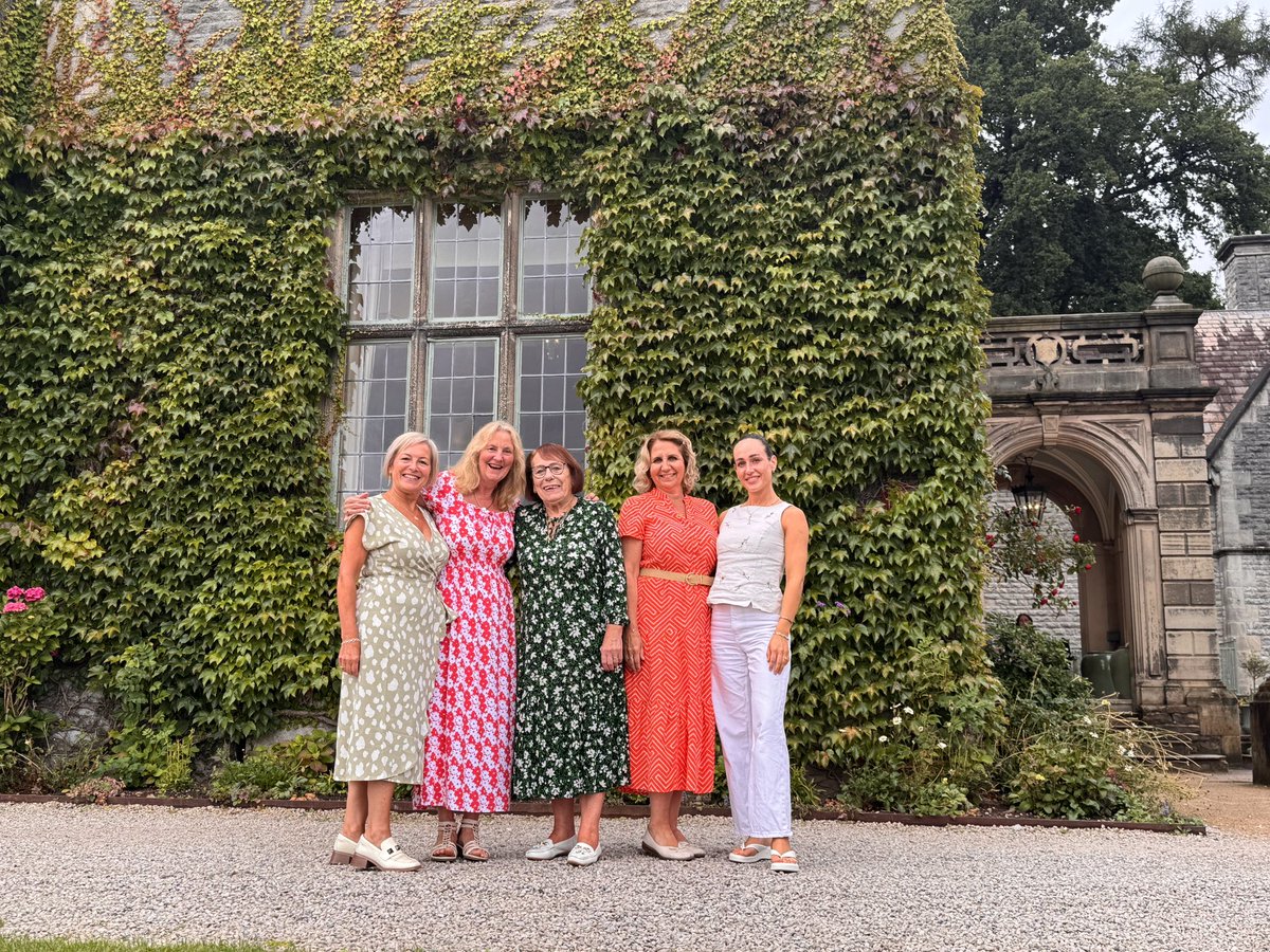 Pre season afternoon tea for the <a href="/BelperTownFC/">𝗕𝗲𝗹𝗽𝗲𝗿 𝗧𝗼𝘄𝗻 | 𝟣𝟪𝟪𝟥</a> Ladies Volunteers 🥰💛🖤