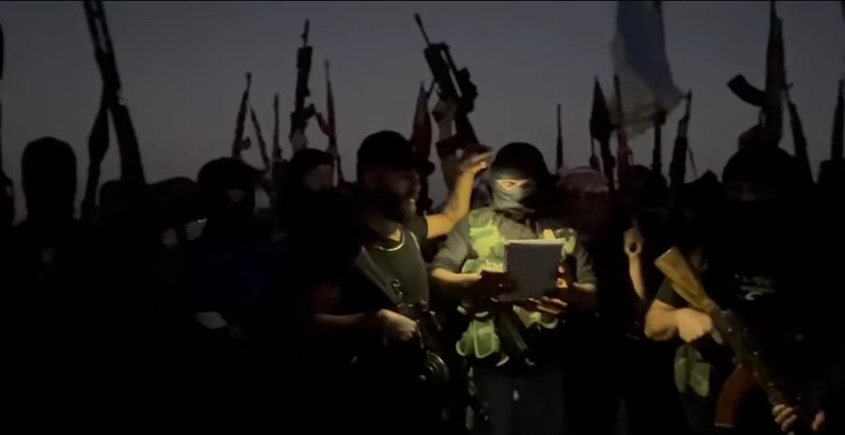 مسلحون دروز في بلدة قلعة جندل في جبل الشيخ ( ريف دمشق) يقولون إنهم سيتحركون عسكرياً في حال لم تتوقف الحملة على السويداء من "الشعب السني"