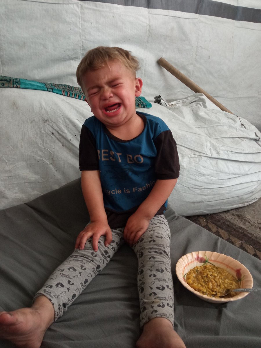 gazadream12's tweet image. Hello world, just one meal a day? That sums up the situation in Gaza.😭 The situation is unbearable. Join us and donate.🙏 My family need you, and look upon my family with compassion. 🙏🥲
Donation link:🙏♥️👇 chuffed.org/project/137431…