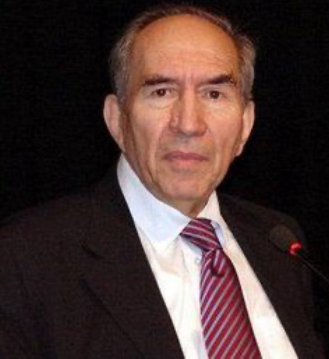 Cumhuriyet Halk Partisi önceki Genel Başkanlarından, duayen gazeteci, siyasetçi  Altan Öymen’in vefatını derin bir üzüntüyle öğrendik.
Kendisini saygı, minnet ve özlemle anıyor; ailesine, yakınlarına ve tüm sevenlerine başsağlığı diliyoruz.