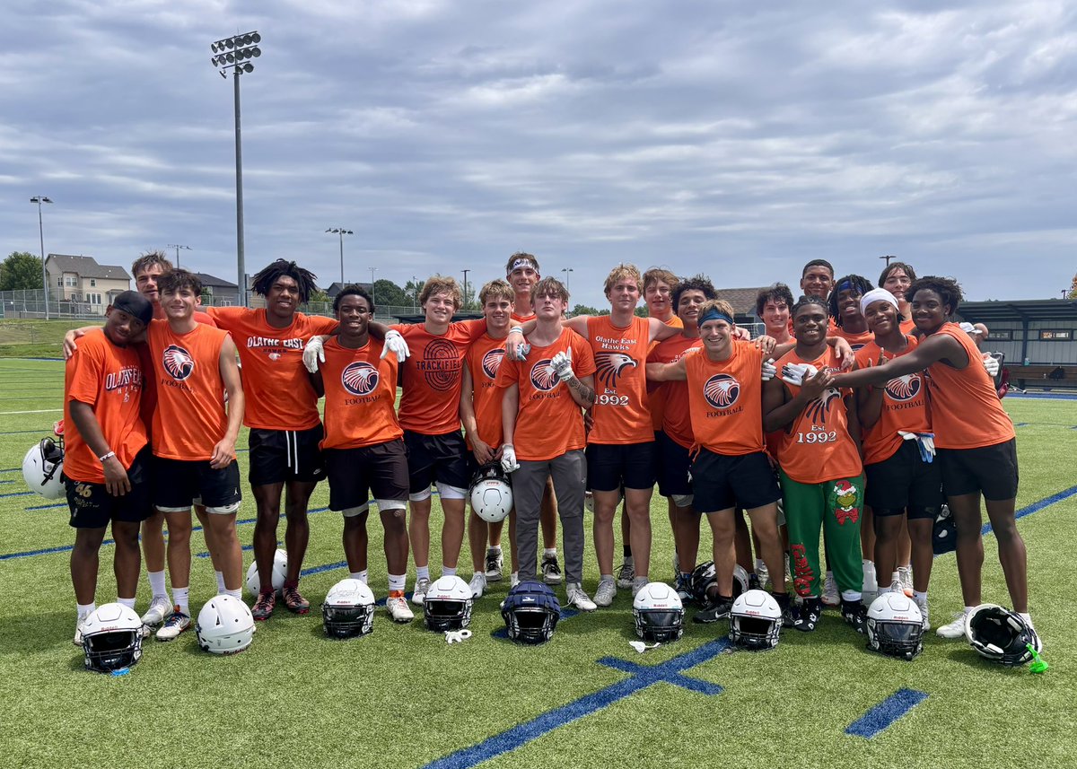 OEFootballboost's tweet image. 7v7 at Mill Valley 🏈
Our boys came to compete! Great effort, smart plays, and serious hustle. We are fired up for the season ahead! Lets go, Hawks! 🧡💙