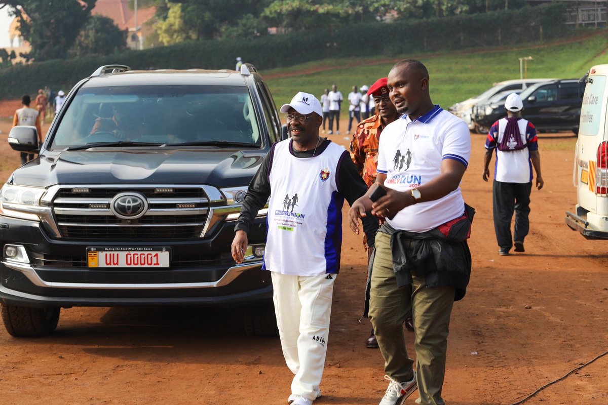 SadiikiAdams's tweet image. I extend my sincere gratitude to Canon Dr. Johnson Byabashaija for gracing our @ChurchofUganda_ Provincial Do Good Family Run at Mengo S.S as the Chief Runner at the invitation of His Grace @Archbp_COU.and @MothersUnionCOU.
@jbyabs is an exceptional mobilizer who rallied…