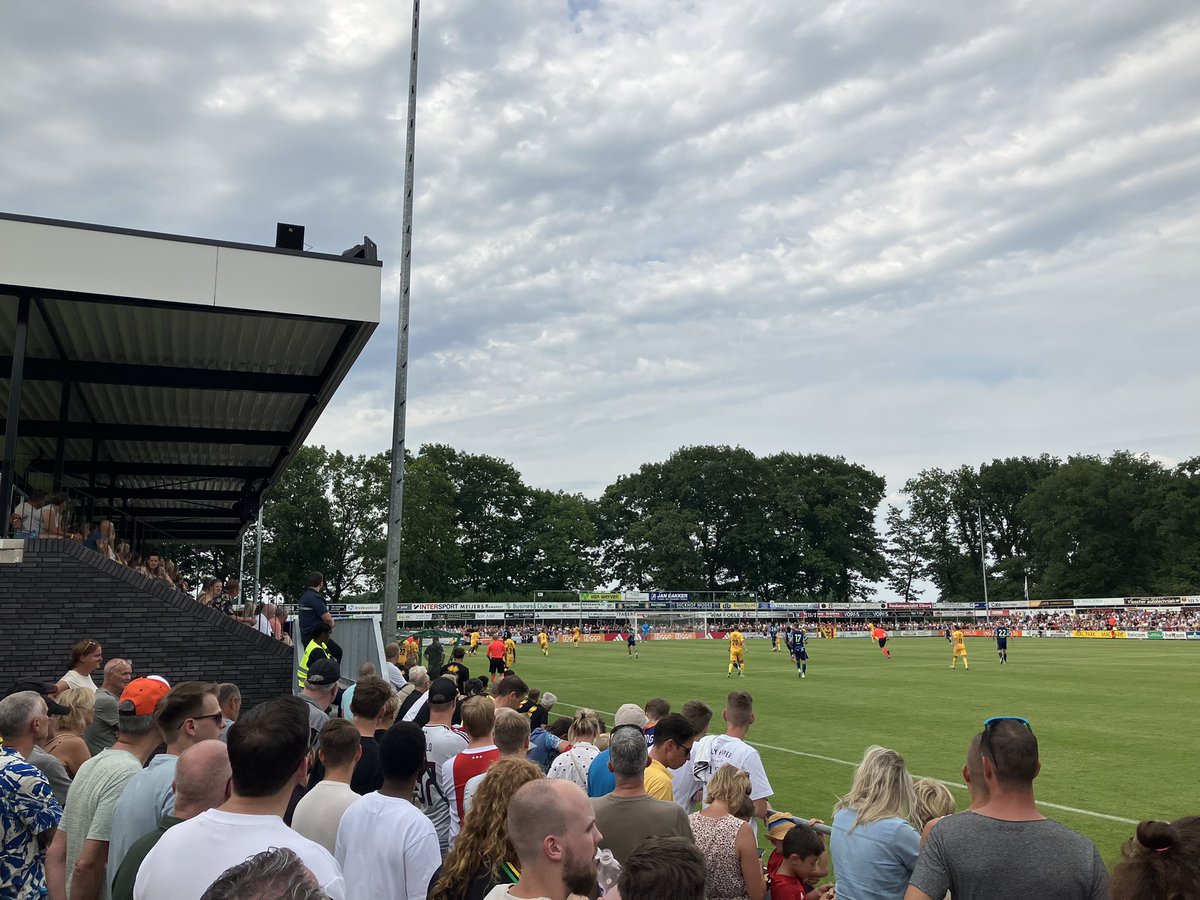 MichielGroot74's tweet photo. Wedstrijd 9 25/26 in #oldebroek bij het honderdjarige #owios #ajax #amsterdam #kvmechelen #kakkers #afca #mechelen #groundhopping #pezenindeprovincie https://t.co/M0G8HMqL6E