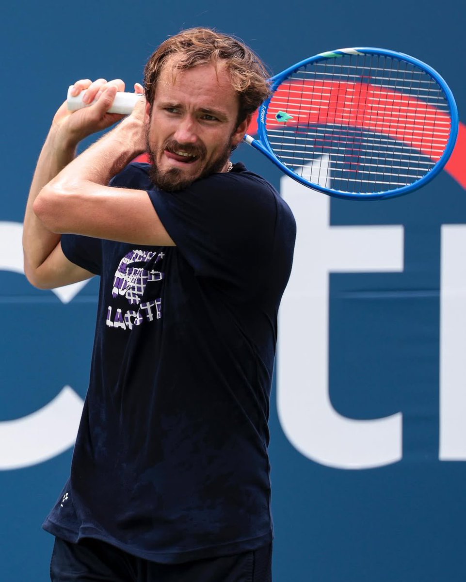 dmedvedevfans's tweet image. Hard-court specialist is back βπ»πΊπΈ
@DaniilMedwed | @mubadalacitidc