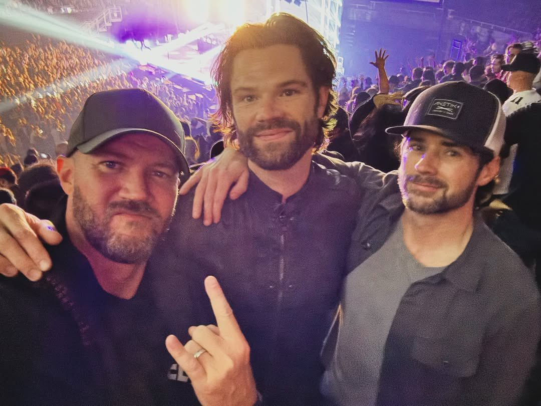jarpadsupdates's tweet image. charlie capan wishes @jarpad a happy birthday !!
“happy birthday to the king of analogies, baron of dad jokes, couch fort contractor, deep end conversationalist and bigger younger brother. arms wide open, bud
#JaredPadalecki