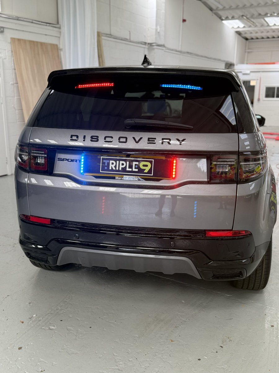 t_riple9's tweet image. Does my bum look big in this? 👀
Night 2 of the weekend and we’re back in the Disco, but not for clubbing.
🚨 Built by @t_riple9
💡 Lit for action.
🍑 Rear view? Certified thicc.
#Triple9 #EmergencyVehicle #DiscoNights #FlashingForGood #BlueLightReady #BuiltNotBought