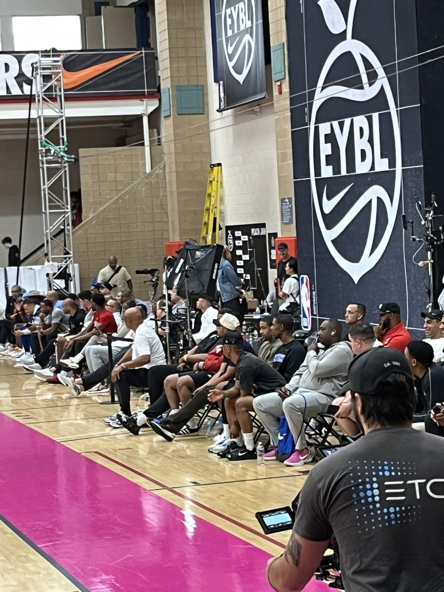 PolacheckKSR's tweet image. Kentucky assistants Jason Hart and Alvin Brooks are checking out TJ Jamison of JL3 Elite for the second time today.