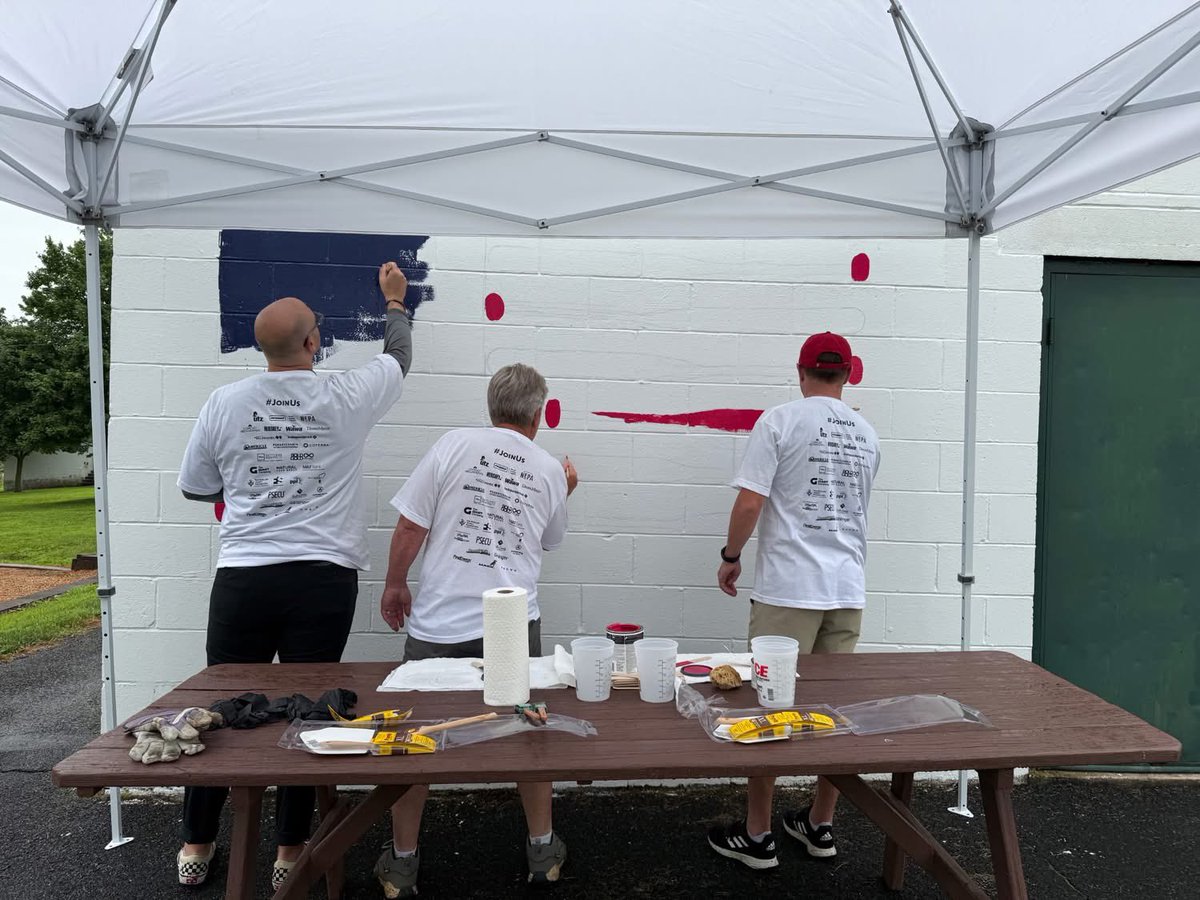 SenatorGebhard's tweet image. 🇺🇸 Countdown to America’s 250th Begins🇺🇸
This morning, I had the pleasure of joining State Representative Russ Diamond and #America250PA volunteers at the Fredericksburg Little League Field. Together, we painted a baseball-themed American flag mural, refreshed picnic tables.