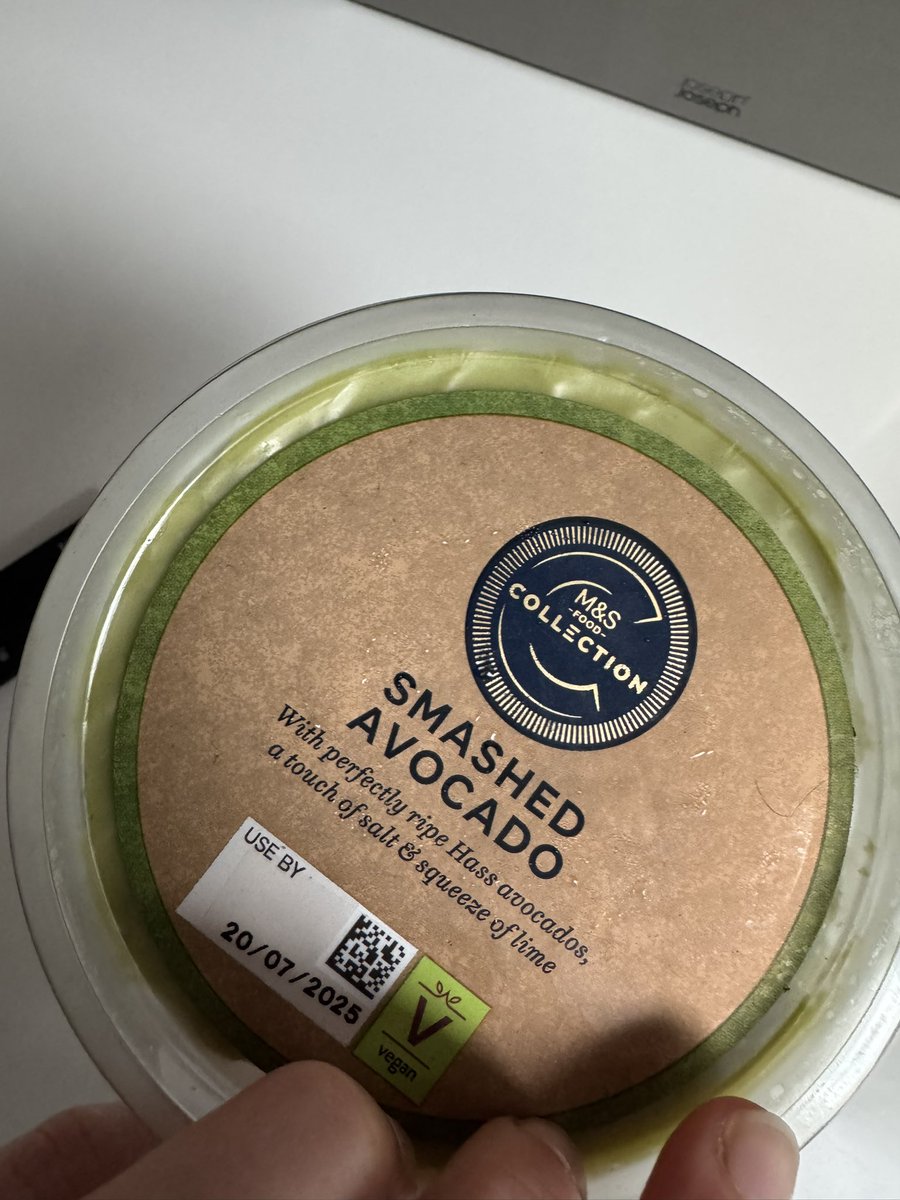 moore_A4's tweet photo. @marksandspencer In May you switched to making a Smashed Avacado with no hidden nasties. This week I picked some up and it’s gone back to the old recipe with gum etc. Do you know why it’s changed back? @tonichealth_ https://t.co/XXj1xzPYdy