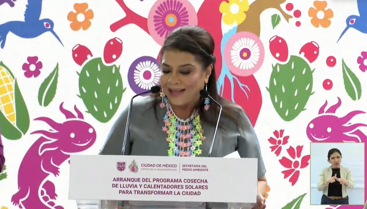 AnitaLomeli's tweet image. 💧☀️ Hoy la Jefa de Gobierno @ClaraBrugadaM presentó el programa “Cosecha de Lluvia y Calentadores Solares para Transformar la Ciudad” en Santa Úrsula.
Más de 70 mil familias serán beneficiadas con sistemas gratuitos para captar agua de lluvia, energía solar y huertos…