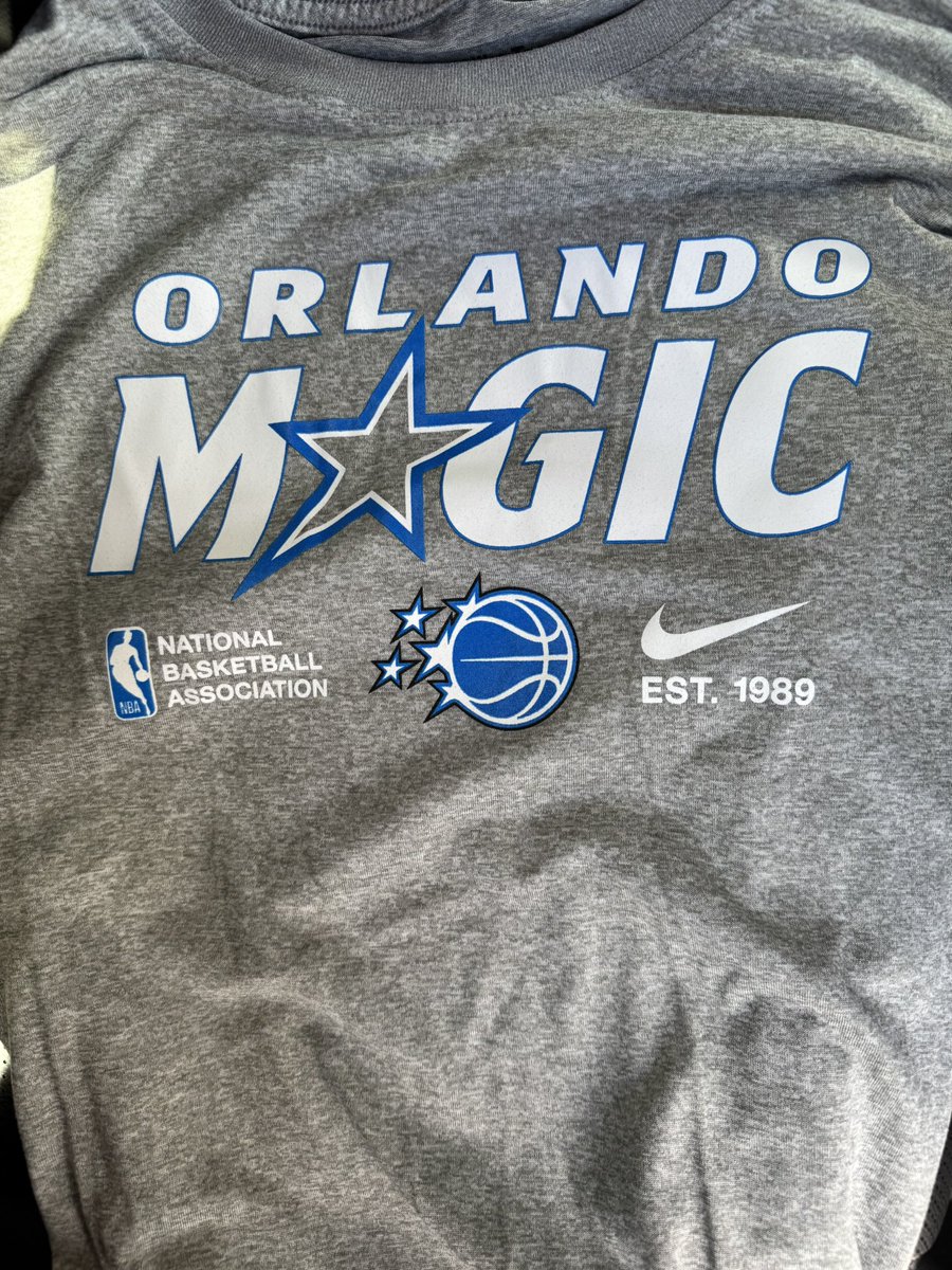 demofoxx's tweet image. Birthday trip to the team shop got some new shirts, 89 brand is fire @_tonyhuynh yall cooked and the new jerseys are fire