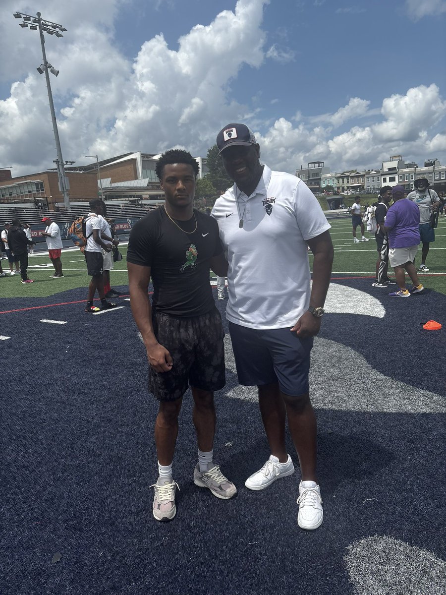 edenwilliams25's tweet image. After a great conversation with @CoachLScott70 , I am extremely grateful and blessed to have received my FIRST D1 offer to Howard University. Thank you @CoachLScott70 for giving me the opportunity and also @CowsetteCoach and @DaVaunJohnson4 and the entire @HowardU staff.