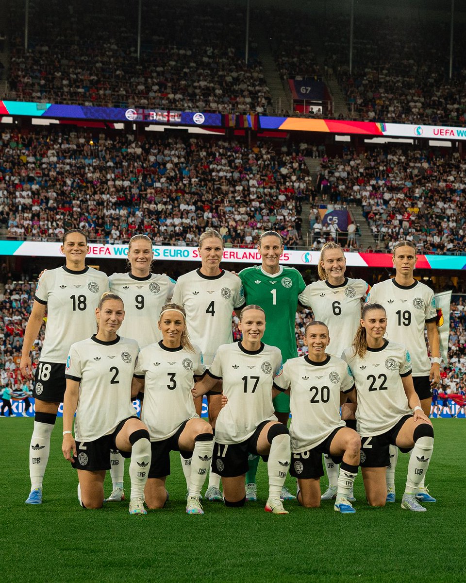 DFB_Team_EN's tweet image. All to play for π€β€οΈπ
#DFB #GermanFootball #GermanWNT #FRAGER
πΈ Yuliia Perekopaiko/DFB