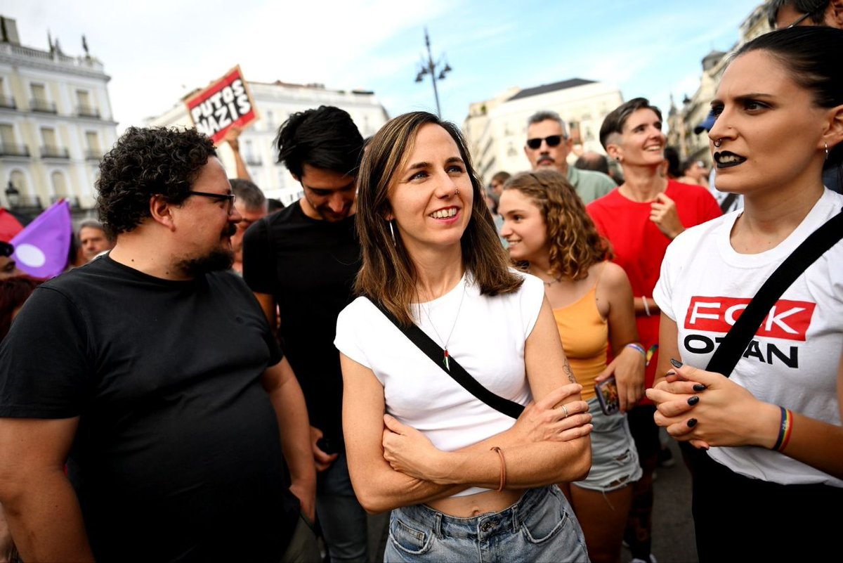 ionebelarra's tweet image. Ante el terrorismo racista alentado por la extrema derecha política y mediática, nos van a tener enfrente en las calles. ✊