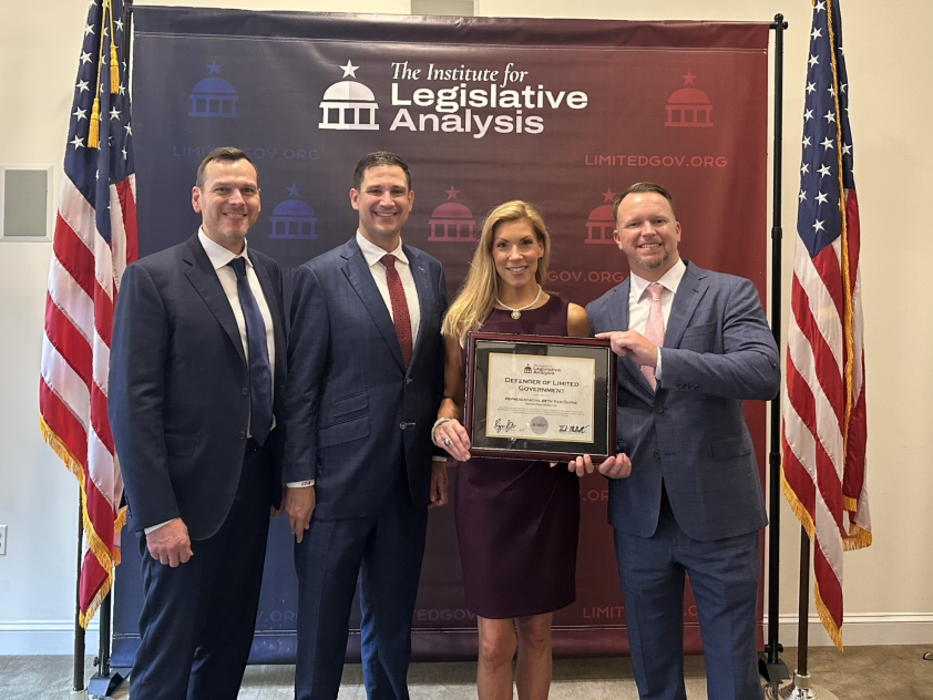 RepBethVanDuyne's tweet image. Glad to accept the Defender of Limited Government award from the Institute for Legislative Analysis for my voting record that reflects the values of North Texans: cutting the size, scope, and cost of the federal government while empowering growth, opportunity, and prosperity for…