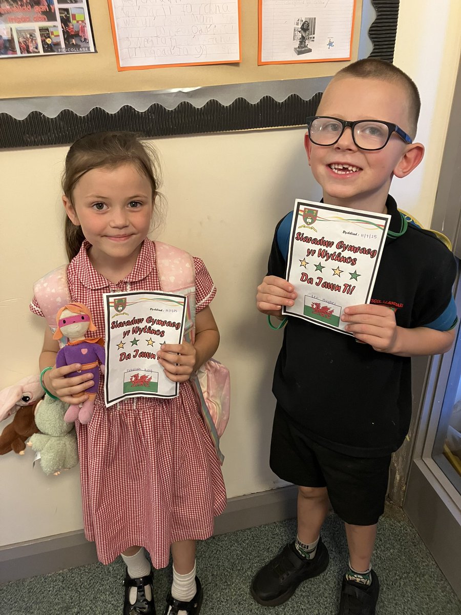 Lleucu Llwynog (@lleucullwynog) on Twitter photo Llongyfarchiadau Disgyblion yw wythnos / Congratulations Pupils of the week 🌟🌟 <a href="/YsgolLlanhari/">Ysgol Llanhari</a> Llongyfarchiadau Disgyblion yw wythnos / Congratulations Pupils of the week 🌟🌟 <a href="/YsgolLlanhari/">Ysgol Llanhari</a>