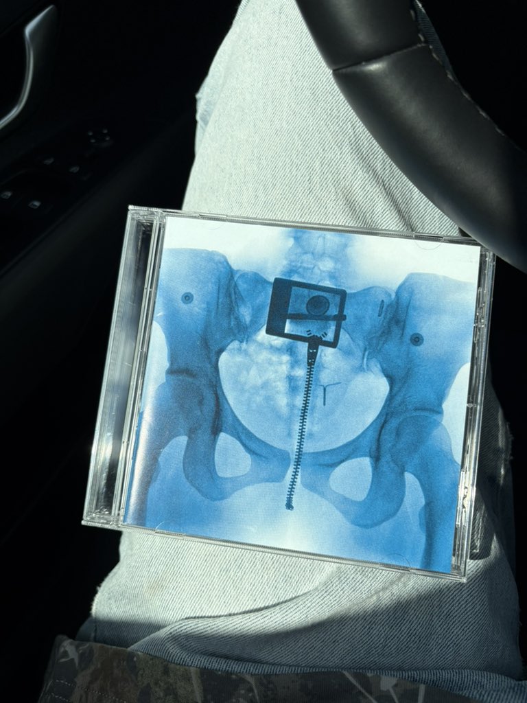 fillehorrible's tweet image. Secured even though a man wagged his finger at me while I was driving