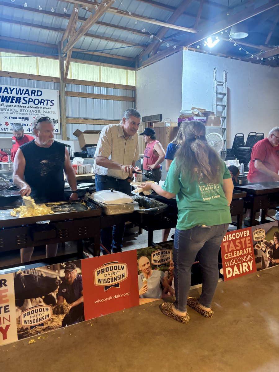 billberrienwi's tweet image. As I travel to meet with more voters across the state, I’m thinking about the great time I had at Musky Fest just a few weeks ago in Hayward just before my launch for governor!