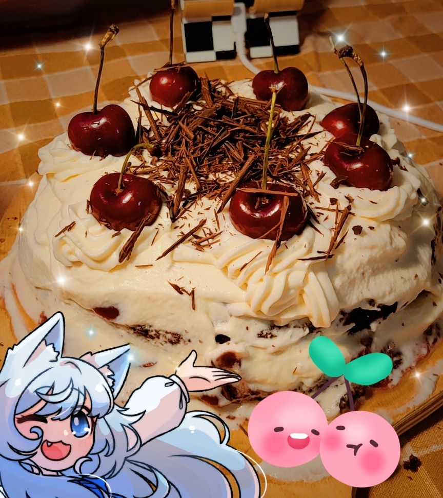 Lumituber's tweet image. The cake is not a lie!! ✨
We made Black Forest Cake today and it was experience on a hot summer day but I think it turned out well~ 🍒🍰