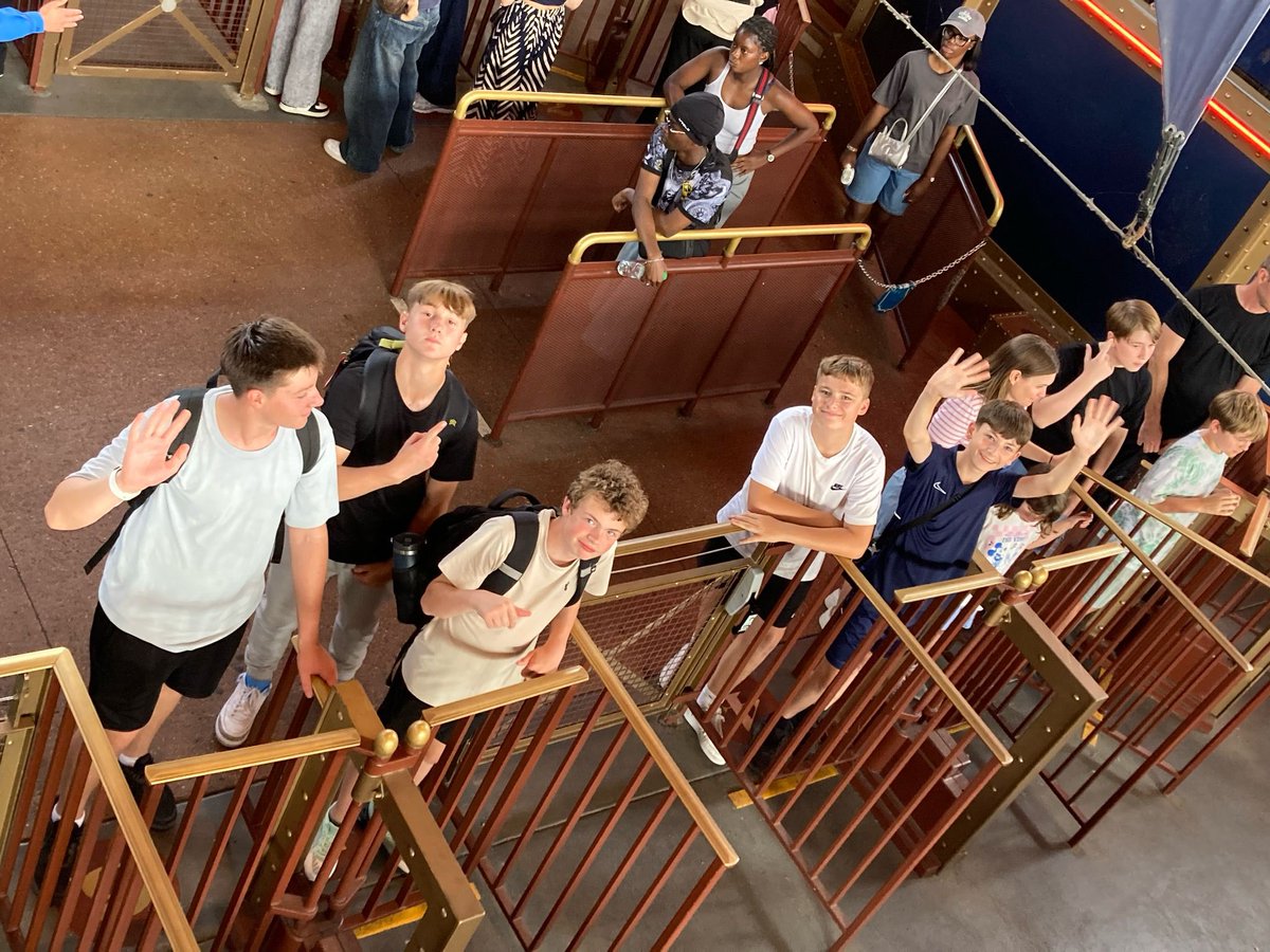 Paris Trip Day 3 - EuroDisney Part 2!