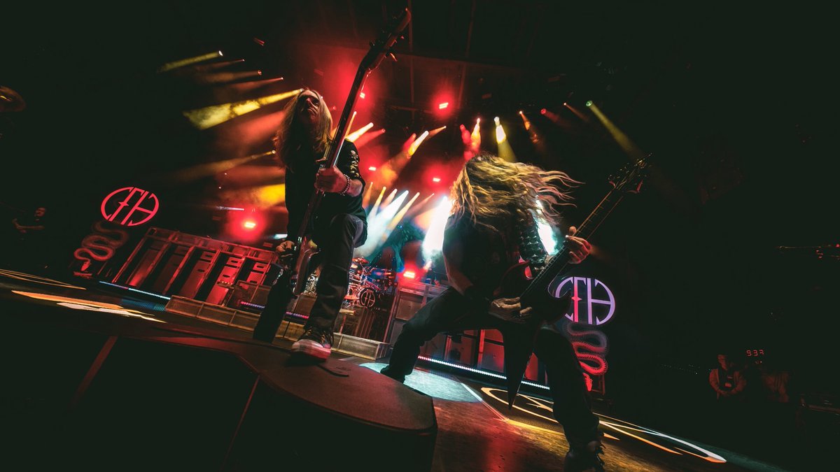 Pantera's tweet image. Another amazing show! Thank you #detroit.
See you in a few hours, #tinleypark
📷: @metaldavemedia
#pantera #ontour