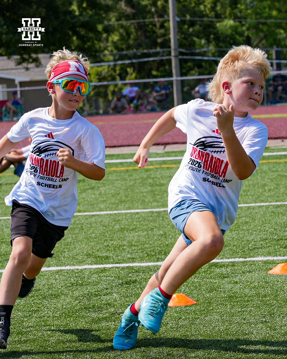 Giving back ❤️

Hundreds of kids showed up for the first Dylan Raiola Youth Football Camp.