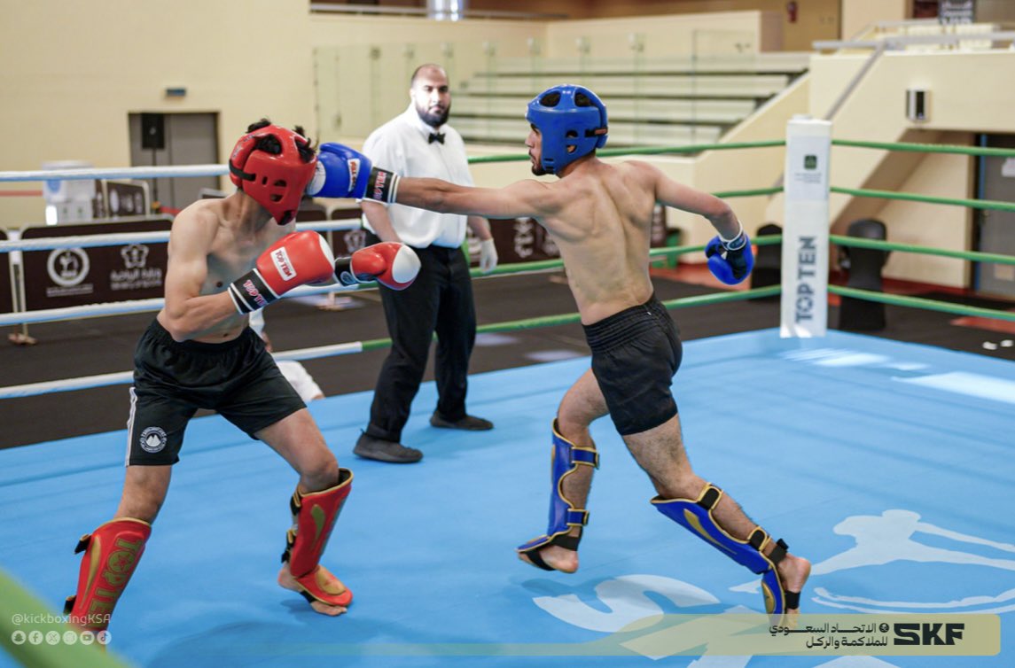 في اليوم الختامي .. الحلبة والبساط
 اشتعلوا بالمنافسات النهائية على الذهب 🏅🥊

#بطولة_شمال_المملكة #حائل