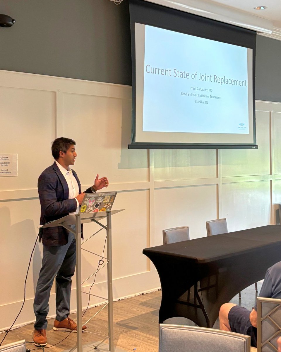 Our physicians have been out and about lately! 📍

Recently, Dr. Matt Anderson and Dr. Preet Gurusamy spoke with Spring Hill residents at a pair of Lunch and Learn sessions on shoulder replacement surgery and the current state of joint replacement.