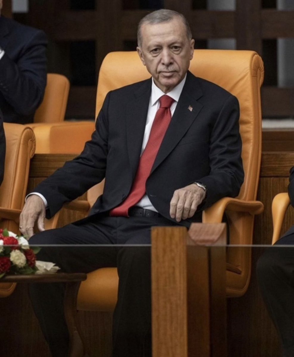 Yanındayız Uzun Adam 🇹🇷

Almanya’da yaşayan bir genç olarak her daim yanınızdayım!