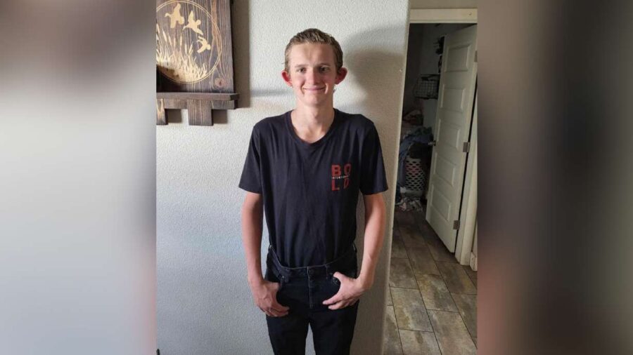 A 17-year-old from Duchesne was sentenced on Tuesday to between two and 15 years behind bars after he admitted to shooting and killing his 14-year-old stepbrother.
Read more: ksltv.com/?p=798779
📷Duchesne County Sheriff's Office