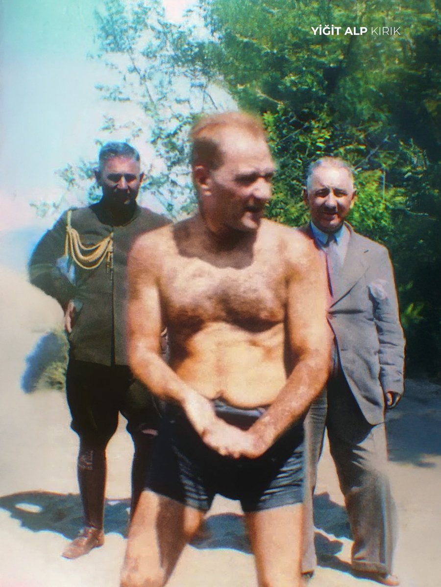 neifeless's tweet image. Florya&apos;da deniz sefası. Mustafa Kemal Atatürk, 4 Temmuz 1935.