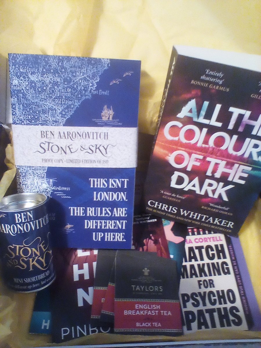Thank you, thank you <a href="/orion_crime/">Orion Crime</a>! I love my box of #HarrogateAtHome goodies. Books, tea and biscuits are all a bookworm needs! Hope you're all having a lovely time at Harrogate 😘