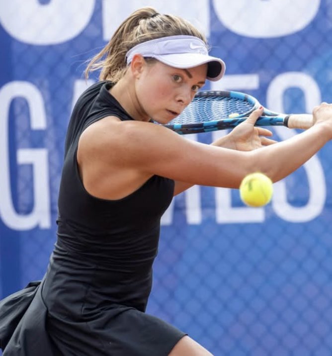TexasWTN's tweet image. Doubley good day for Eszter Meri at the @FISU World University Games as she moves on to the round of 16 in singles and the quarterfinals in doubles! #HookEm 🤘🎾 | 📸 Slovakia University Team