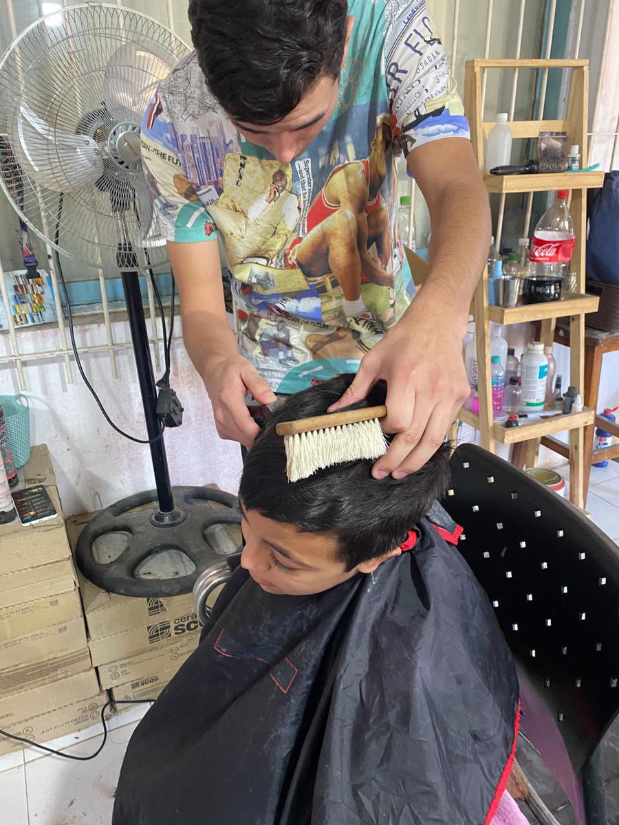 SBAElTalar's tweet image. BARRIO LA PALOMA
🇦🇷 Hoy los el merendero “Las Cinco Esquinas “ realizaron una jornada de peluquería gratuita para los niños del barrio #LaPaloma, agradecemos el apoyo del intendente @ZamoraJulio