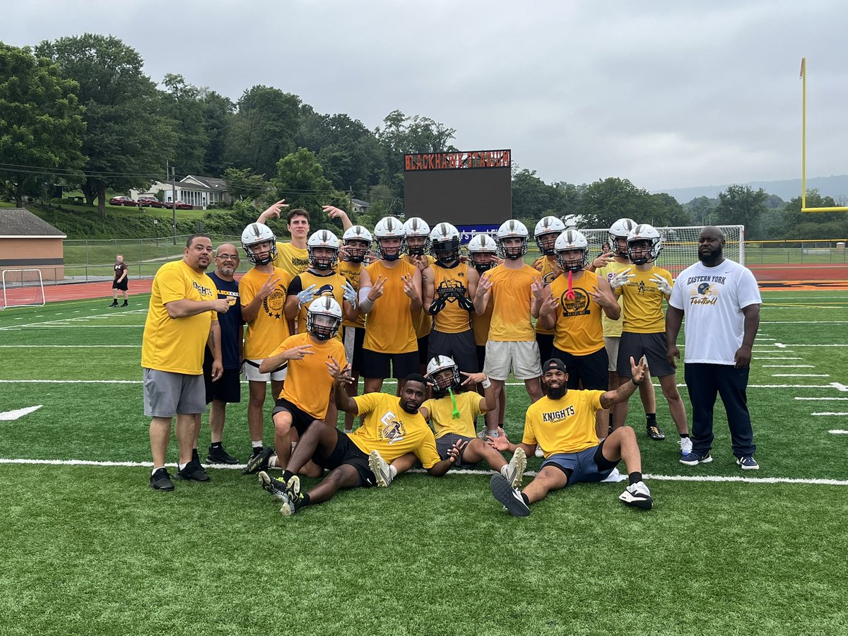 CoachChrismer23's tweet image. Eastern York beat York High to repeat as Susquenita 7v7 Tournament champs!!!
@PaFootballNews @allieberube @EPAFootball @HSFBamerica