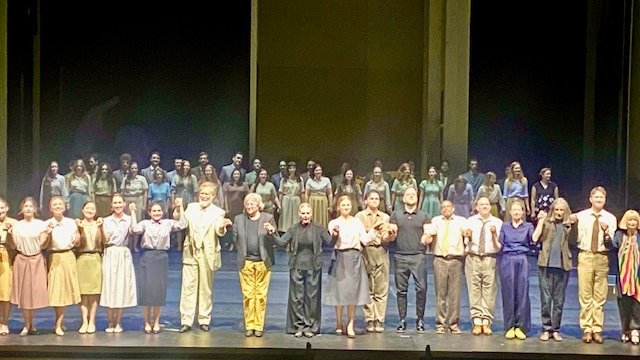Zum Abschluss der Opernsaison abermals ein Versuch, Faurés Spätwerk #Pénélope zu retten: #AndreaBreth verkleinert den Wurf im Münchner Prinzregententheater auf ein verkopft-verkordeltes Kammerspiel. Jede Menge Doppelgänger verstopfen die Requisite. Der Cast, das feurige Dirigat
