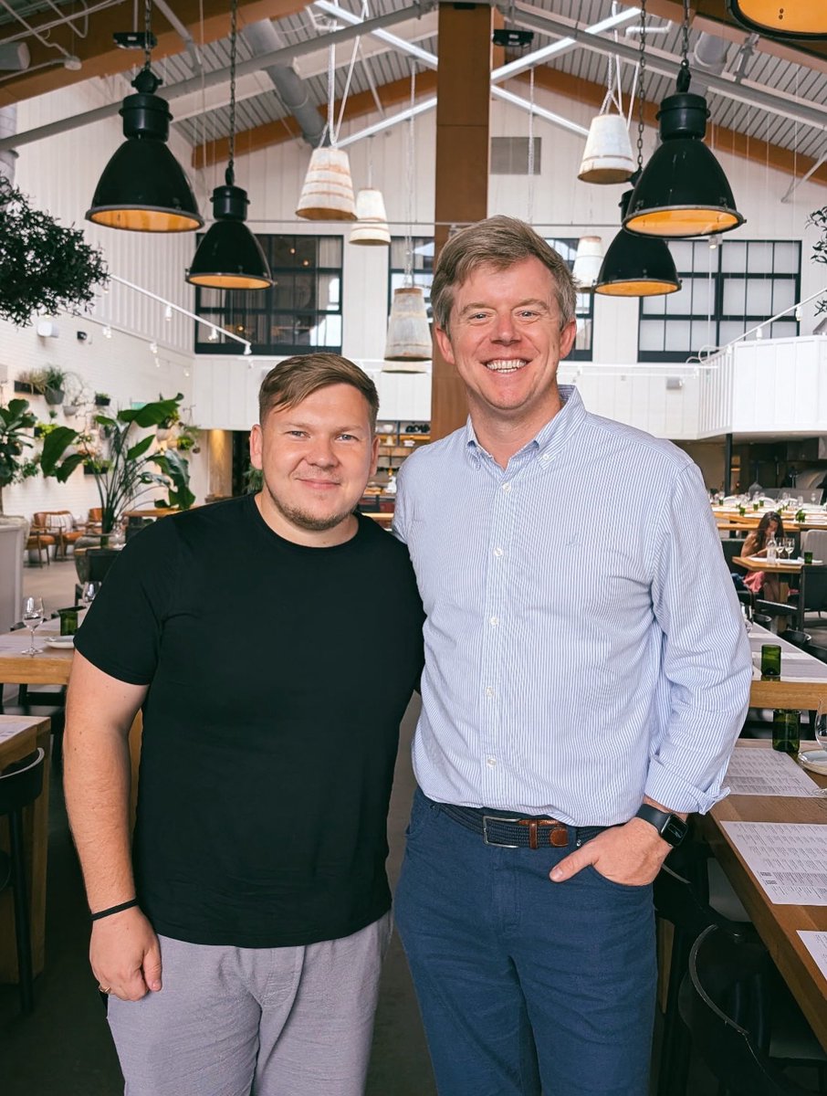 TweetingThomas_'s tweet image. Happy return home to my friend Yaroslav Stashchak. We will continue to stand with you + Slavik Pyzh + UKBTS. Your faithfulness to the Lord Jesus is an inspiration to us.
Please join me in praying for this friend and the good work he’s leading in Ukraine.
Many thanks to Sandy…