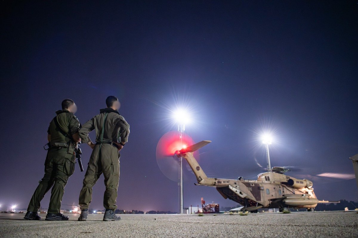 #Breaking: Good news from #Israel. Tonight, the #IsraeliAirForce is sending medical aid to #Suwayda via helicopters escorted by AH-64D attack helicopters. The #IDF may also deploy several battalions of #Israeli Druze Special Forces to help the Syrian Druze defend the city against