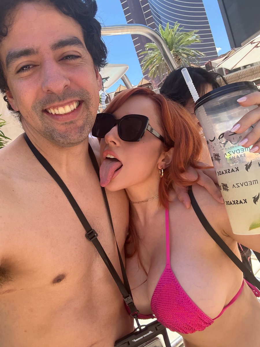 Having a girlfriend so hot people know I’m funny >>>>>