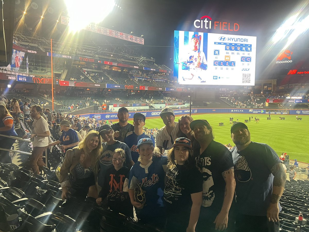 Josh Eppard (@weerd_science) on Twitter photo Our @mets crapped the bed last night but we still had a fantastic time being together. Unfortunately the <a href="/Reds/">Cincinnati Reds</a> putting a beating on us did indeed suck the wind out of the stadium butโฆ it happens. Letโs get em today fellas Our @mets crapped the bed last night but we still had a fantastic time being together. Unfortunately the <a href="/Reds/">Cincinnati Reds</a> putting a beating on us did indeed suck the wind out of the stadium butโฆ it happens. Letโs get em today fellas